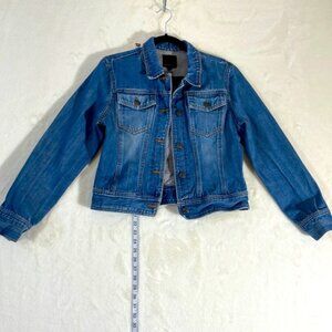 Limited button-down jean jacket